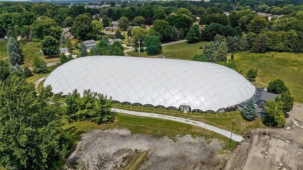 5617 PORTAGE ST. NW NORTH CANTON, OH